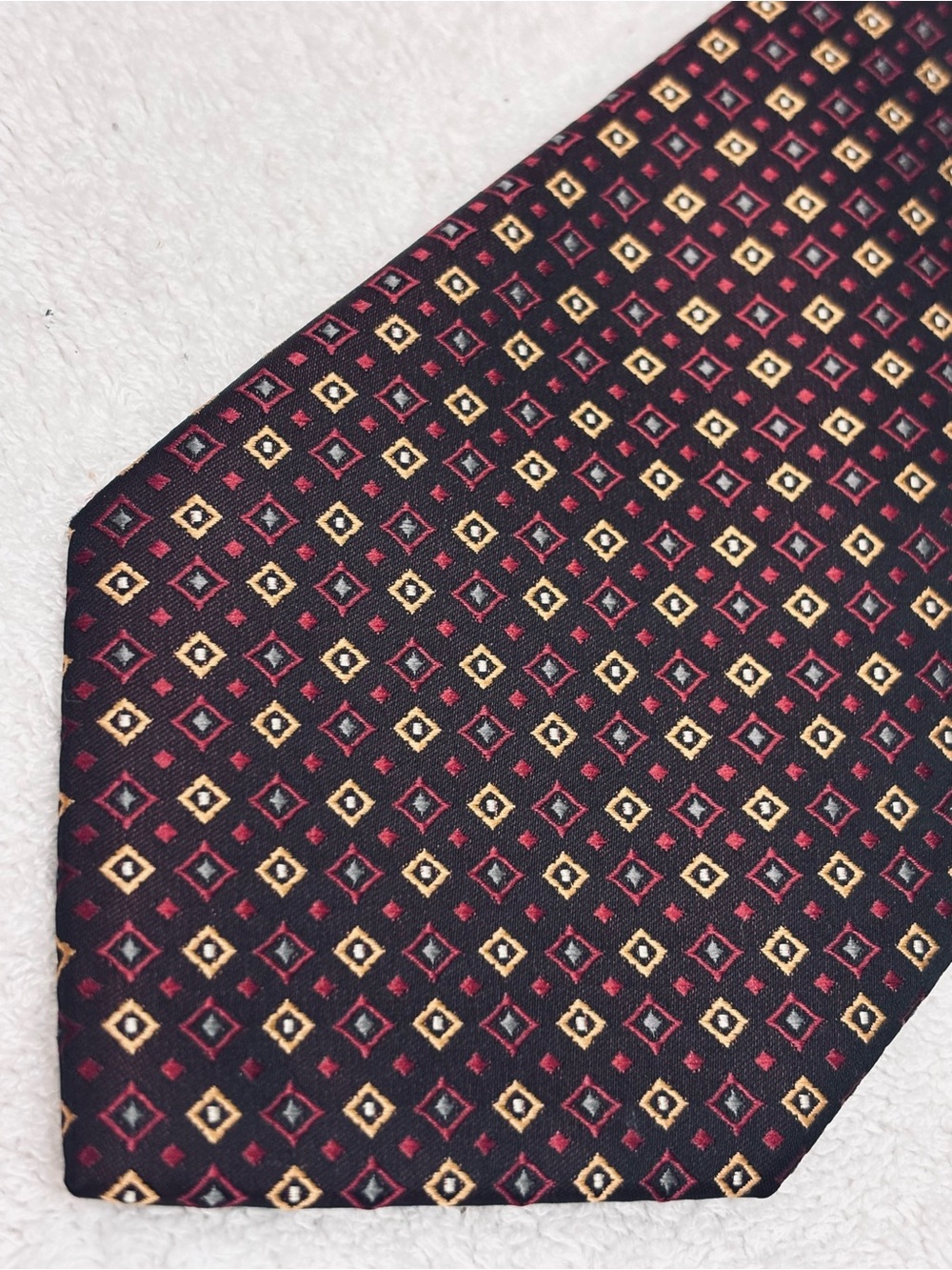 Brand New Stylish Tie By Basic Editions - Tie Is 3.5 Inches Wide